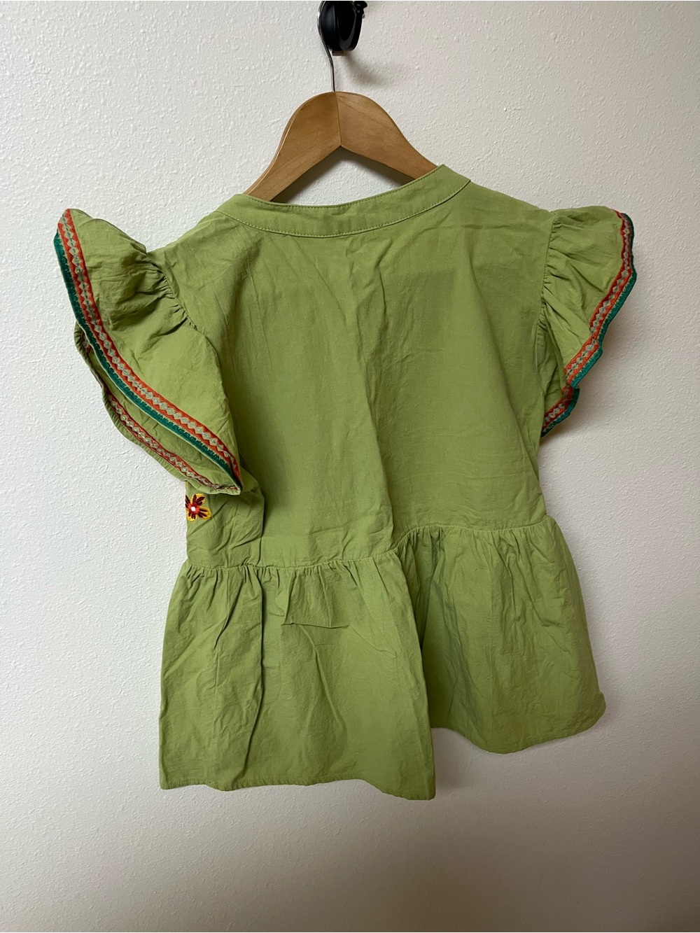 JODIFL Light Green Embroidered Flutter-Sleeve Peplum Top - Picture 3 of 3